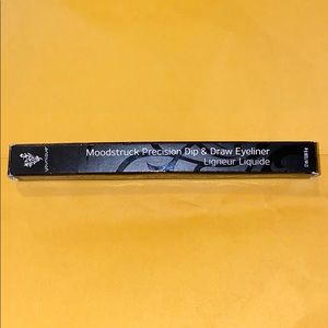 Moonstruck dip and draw eyeliner!